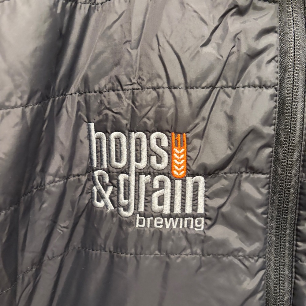 Carhartt Puffer Coat Jacket Mens Size Medium black embroidered hops & grain logo - Picture 10 of 12